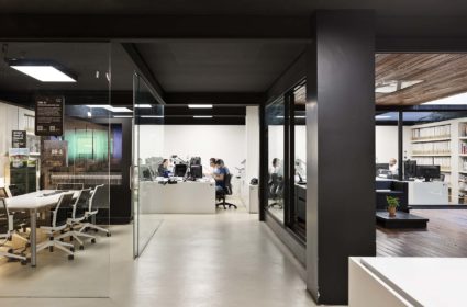 El espacio de ON-A en Barcelona surge de la necesidad de ampliación como laboratorio teórico-práctico de arquitectura.