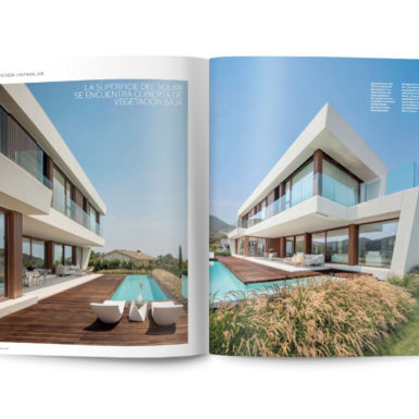 "A house oriented towards landscape " Our residential project Panoramic House has been published in CASA VIVA's magazine number 287.