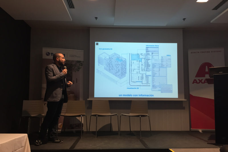 Grupo Vía organized the conference “Agora: New projects of residential architecture”. Jordi Fernández who presented “el Rengle Residential”.