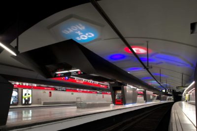 Can a subway station change its look? Can the passengers change the image of the space? We want the regular user to feel the station every day.